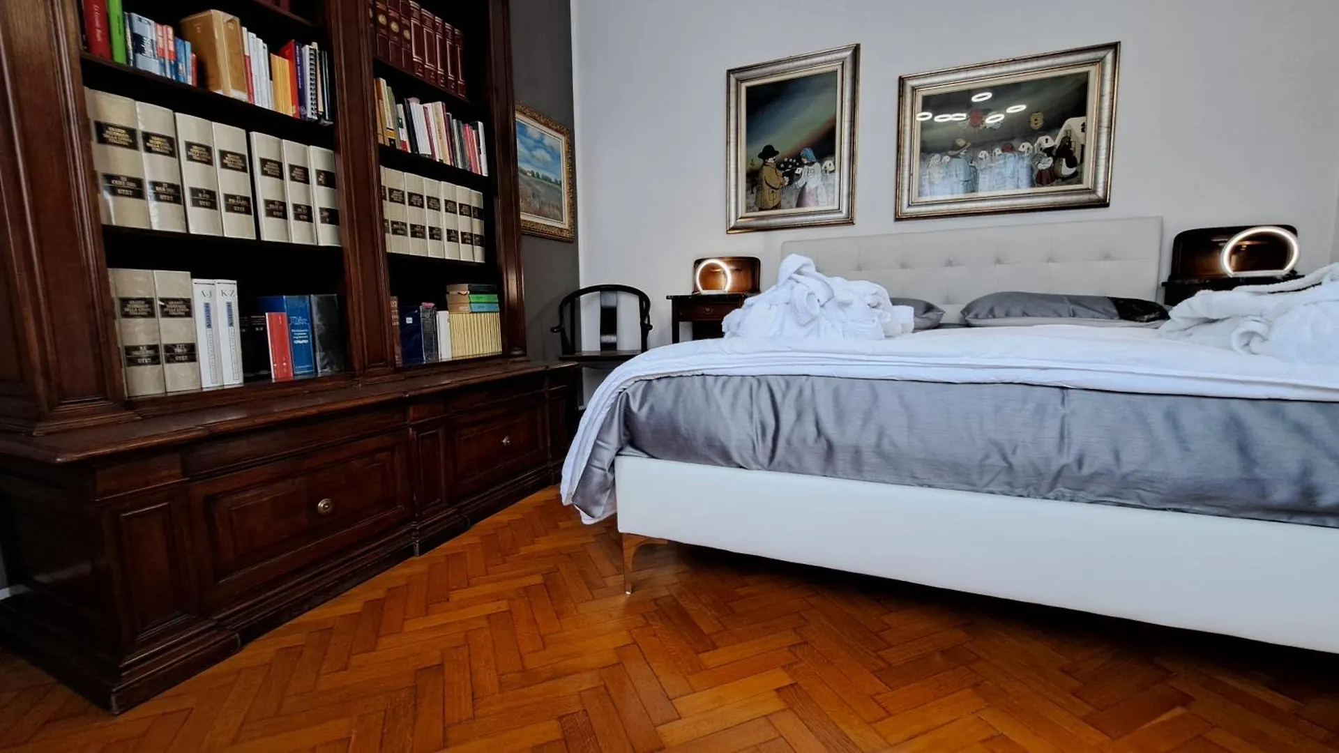 Suite Del Corso Milan 0*,