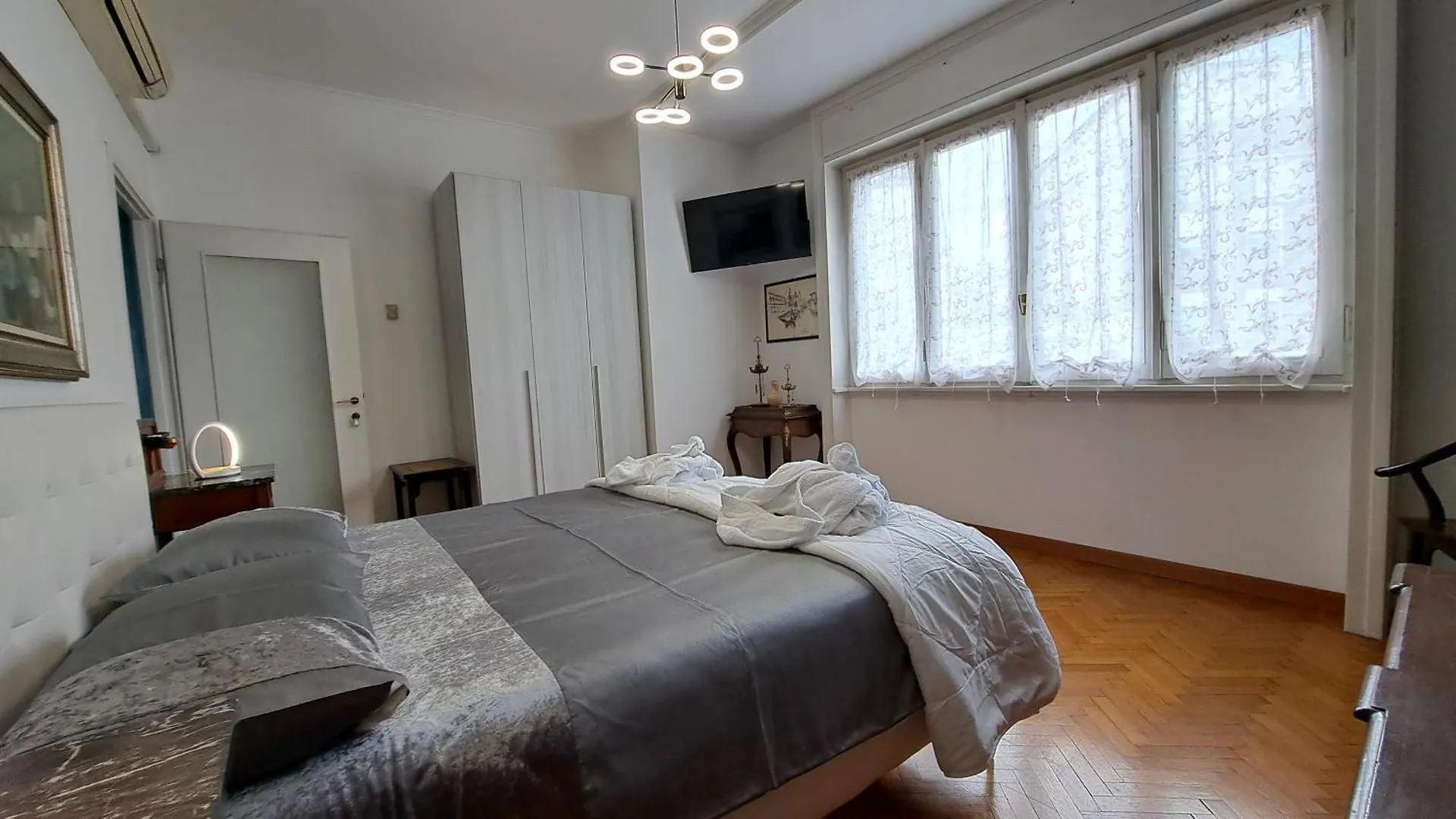 Suite Del Corso Milan Apartment